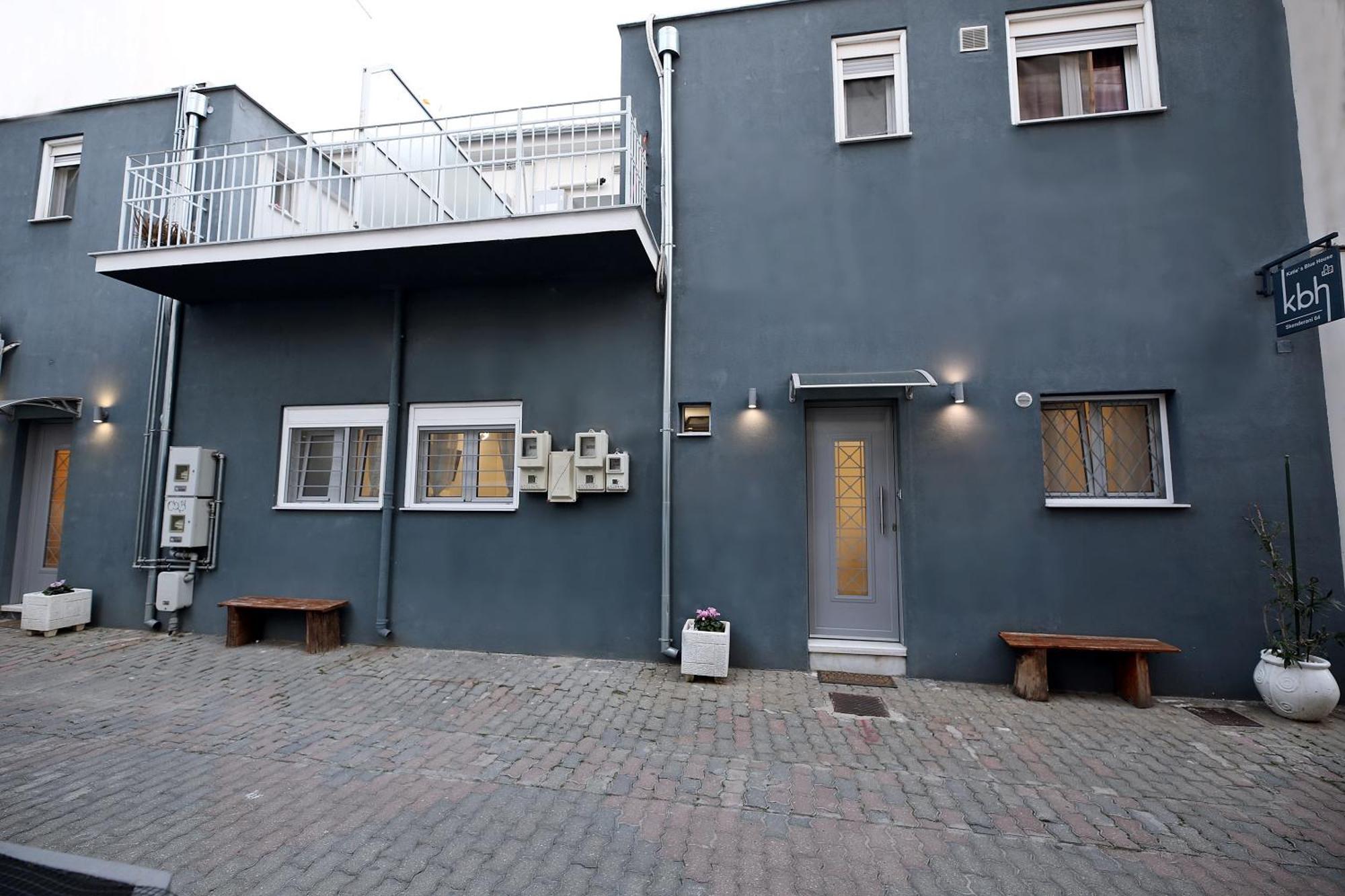 Katie'S Blue House Apartment Волос Екстериор снимка