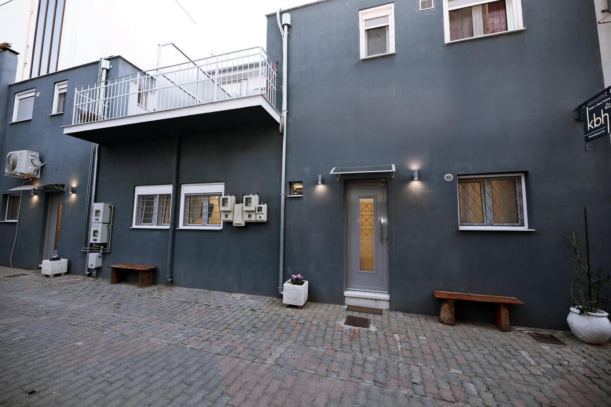 Katie'S Blue House Apartment Волос Екстериор снимка